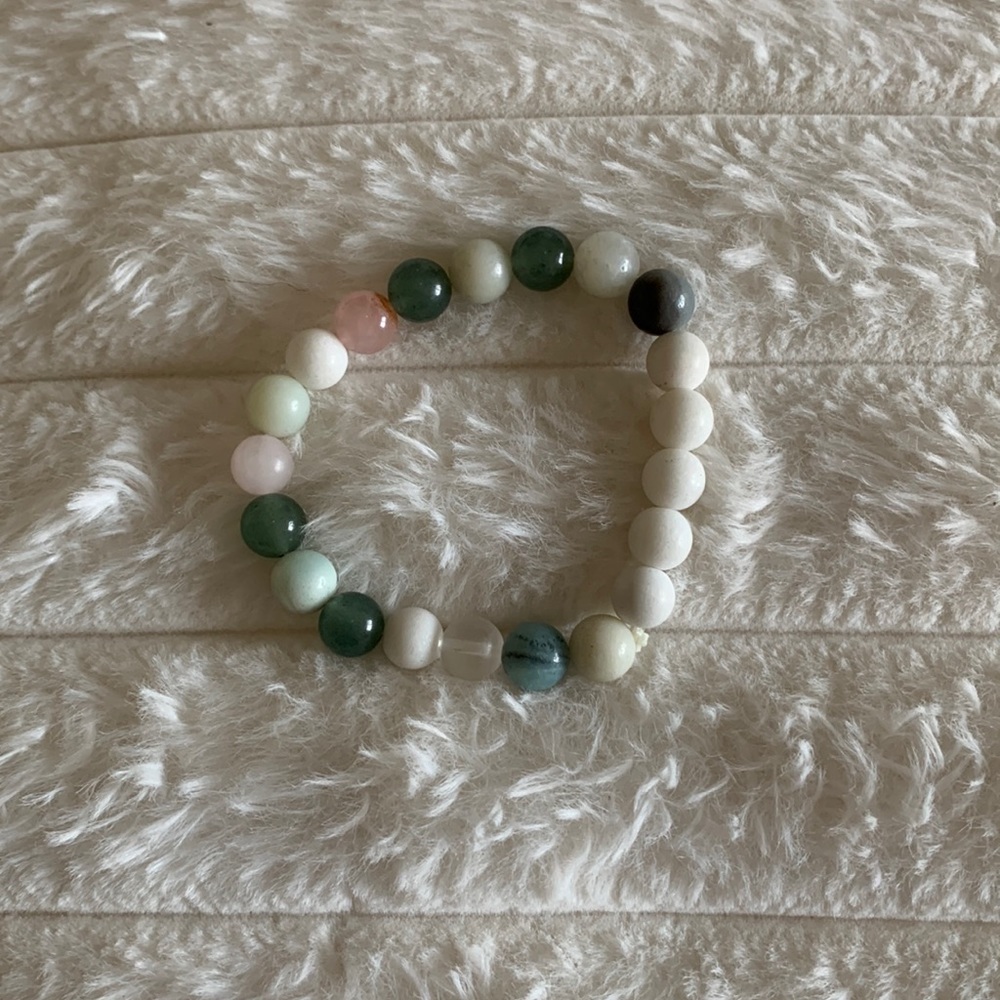 mixed property healing bracelet